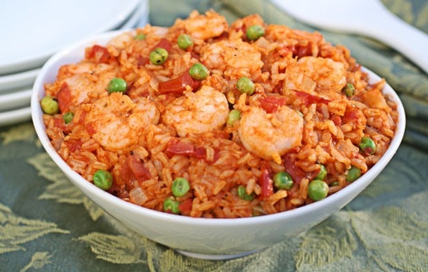 Shrimp and Rice Skillet at This Mama Cooks! On a Diet - thismamacooks.com Shrimp and Rice Skillet at This Mama Cooks! On a Diet - thismamacooks.com