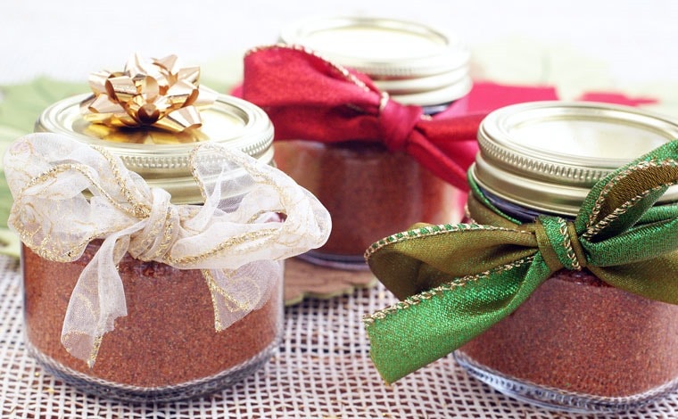 5 Reasons Why Homemade Taco Seasoning is a Terrific Last Minute Gift Idea. Get the Homemade Taco Seasoning recipe at This Mama Cooks! On a Diet 5 Reasons Why Homemade Taco Seasoning is a Terrific Last Minute Gift Idea. Get the Homemade Taco Seasoning recipe at This Mama Cooks! On a Diet