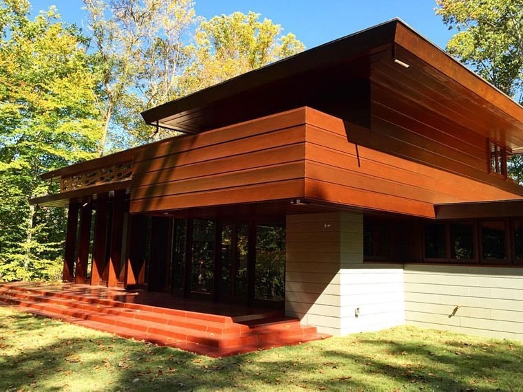 Exterior Frank Lloyd Wright’s Bachman-Wilson House at Crystal Bridges Museum of Art in Bentonville, Arkansas in Northwest Arkansas.