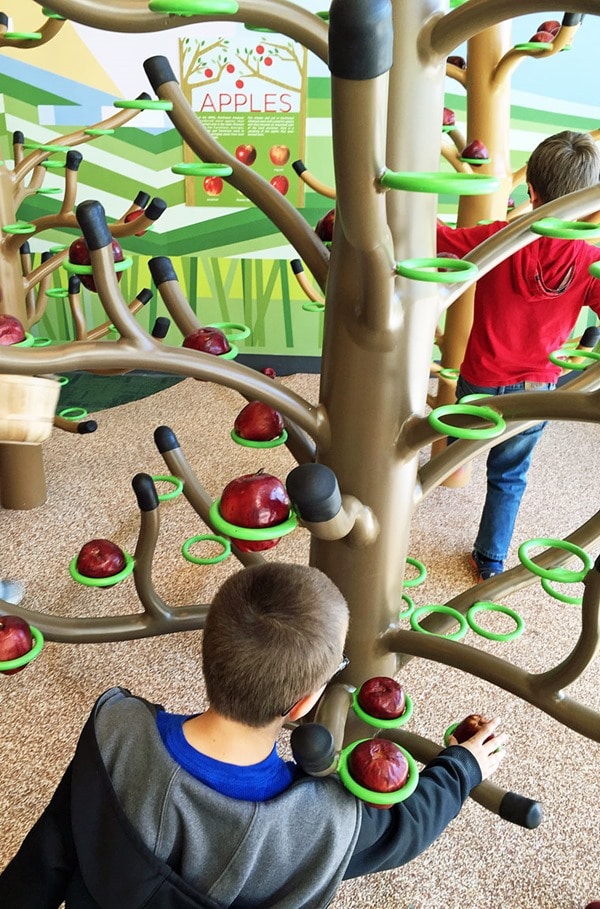 Children enjoying Scott Family Amuzeum, Bentonville, Arkansas, Northwest Arkansas.