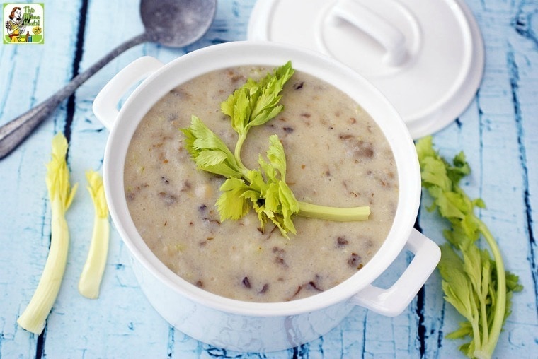 Easy Homemade Oyster Chowder - Fearless Dining