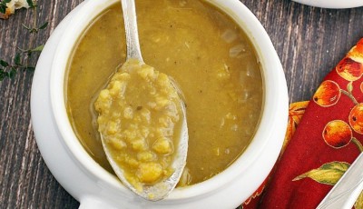 Learn how to make this Simple & Healthy Split Pea Soup recipe. Click to get this easy soup recipe that can be made in about an hour. Perfect for weeknights or make up a double batch to freeze and heat up in your slow cooker or Crock-Pot.