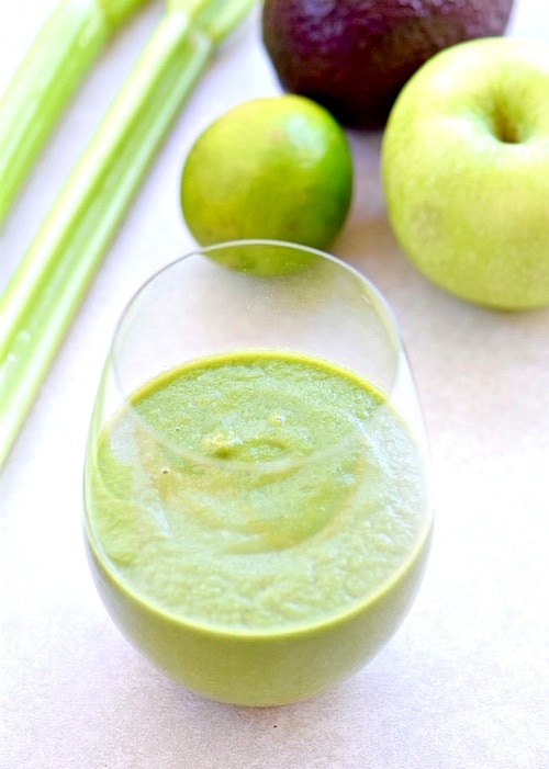 Glass of Dandelion Detox Green Smoothie.