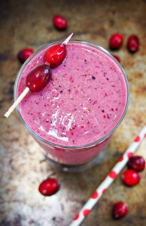 A glass of Cranberry Smoothie.